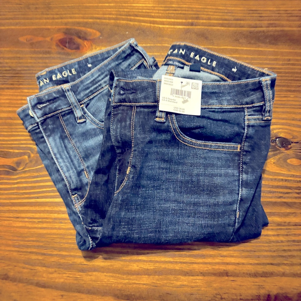 2 Pairs of American Eagle Jeans size 6!